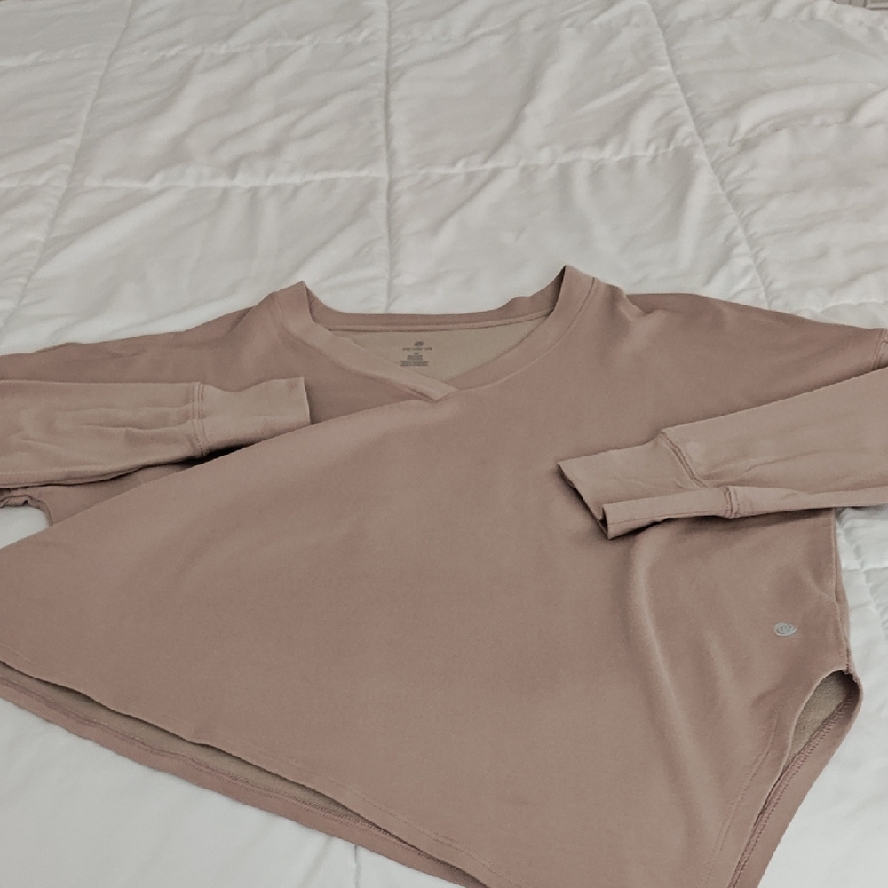 Women's V-Neck Long Sleeve Top - Taupe
